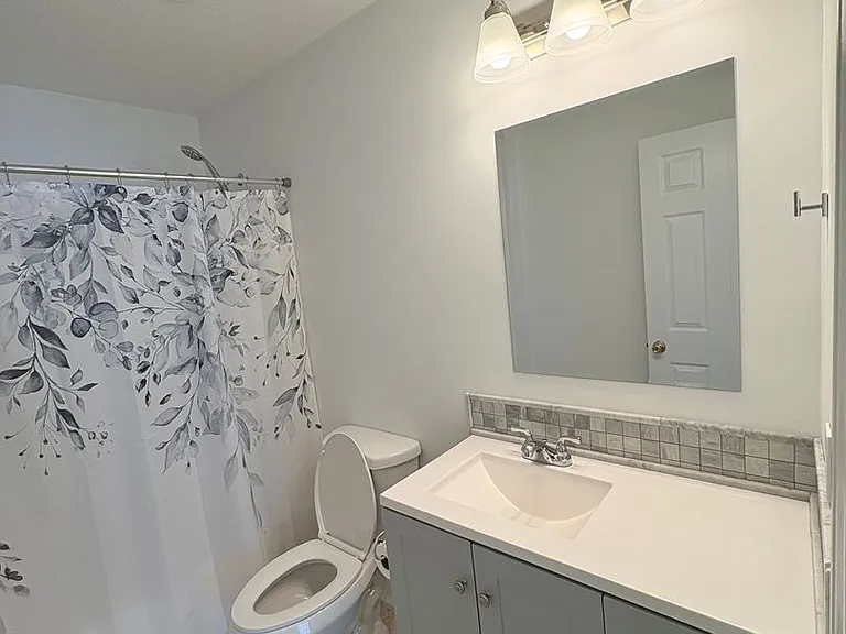 390 Gardners Cir — Photo 9