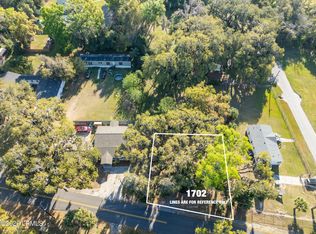 1702 Old Shell Rd, Pt Royal, SC 29935