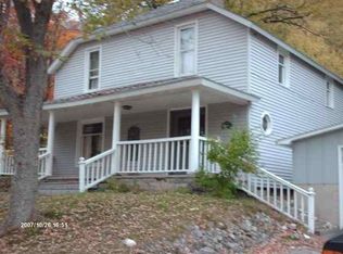 11194 Main St, Honor, MI 49640