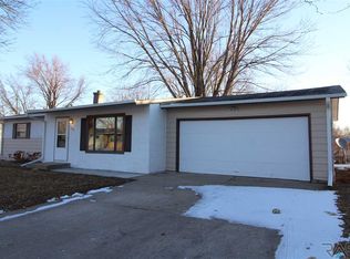 208 N Needles Dr, Brandon, SD 57005