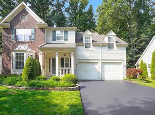 6319 Lake Mathias Dr, New Albany, OH 43054