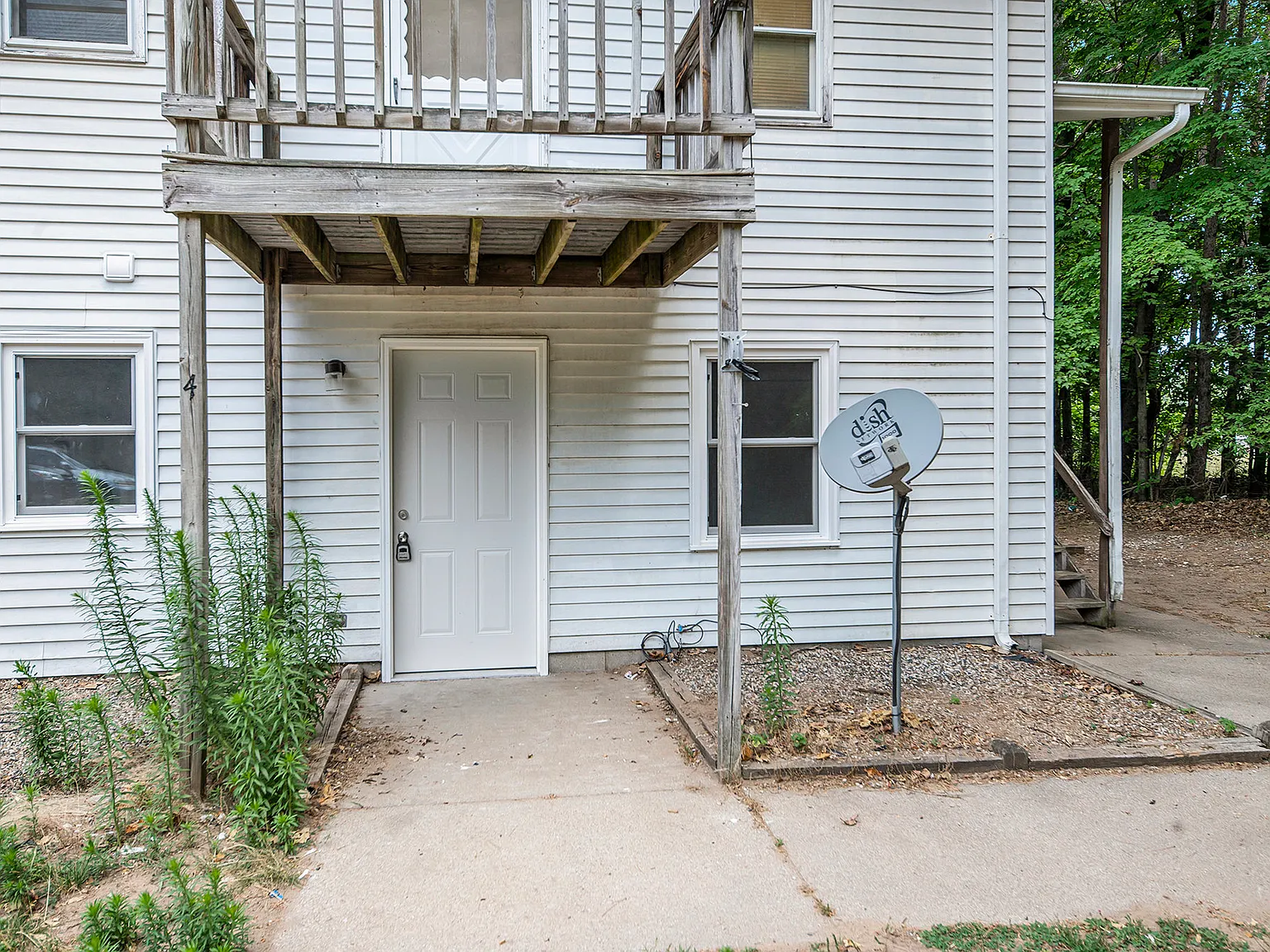 1 bed, 1.0 bath, $900 — Photo 2