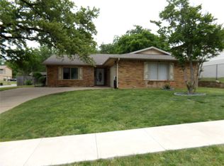 3009 Wayfarer Rd, Bedford, TX 76021