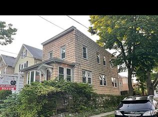 12219 7th Ave, Flushing, NY 11356