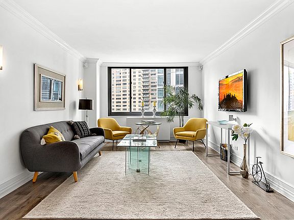5th image of 2025 Broadway APT 15A
