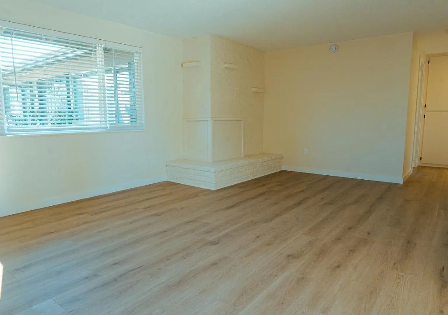 Brand New Remodeled 2-Bedroom Apartment Home in Walkable Fo-Po! $1,750 — Photo 4