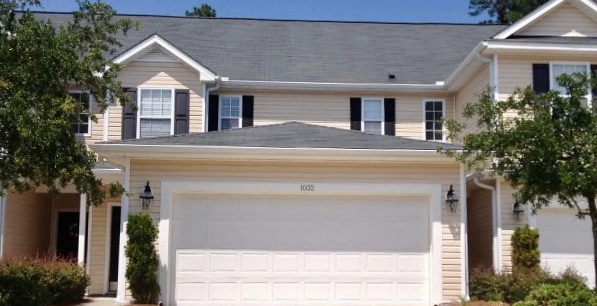 Building Photo - 1032 Fairway Ln