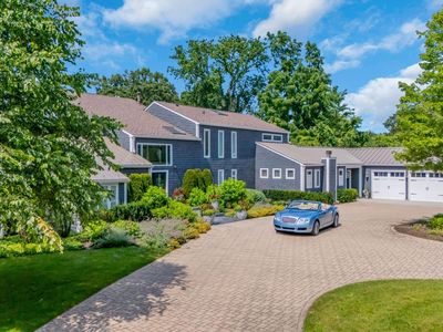 620 W Old Elm Rd, Lake Forest, IL, 60045