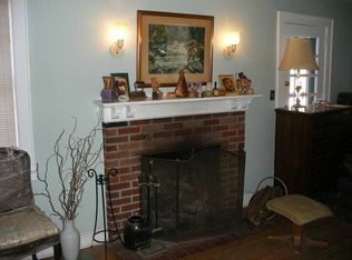 2094 Stratfield Rd, Fairfield, CT 06825