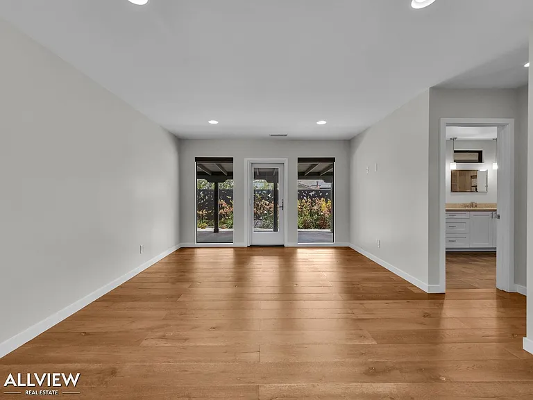 16216 Orchard Bend Rd — Photo 17