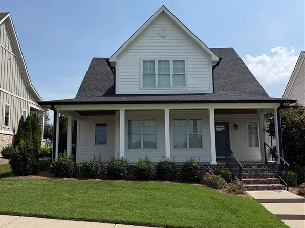 378 Meadowdale Ln, Bowling Green, KY 42103