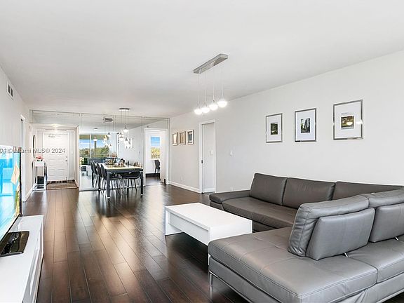 3rd image of 4020 W Palm Aire Dr APT 511