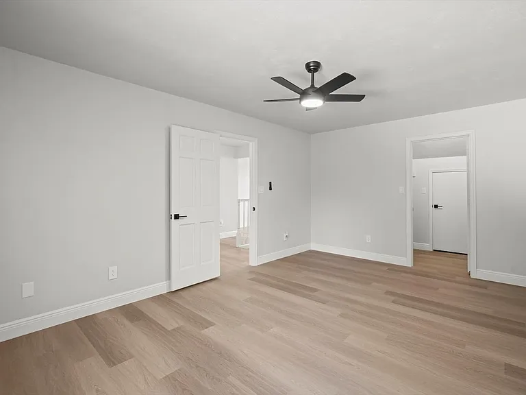 100 Redbud Woods Trl — Photo 8