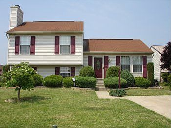 2nd image of 722 Rainbow Ct