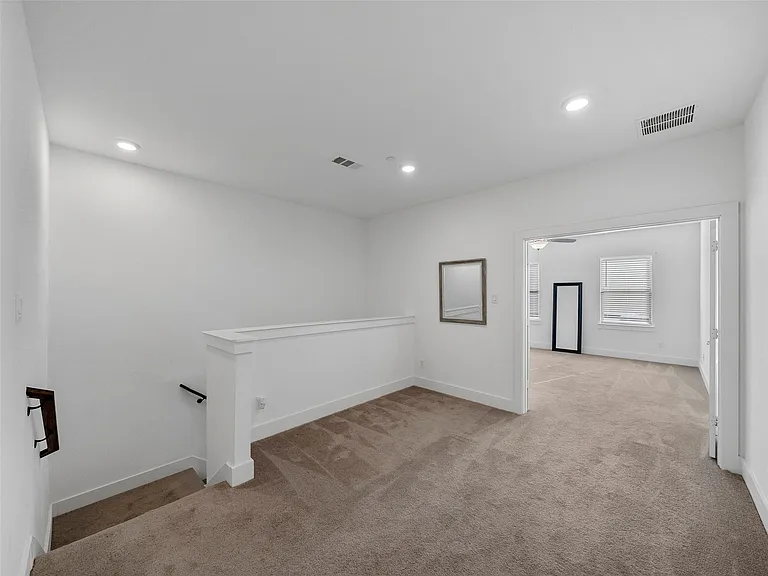 1059 Maverick Dr — Photo 17