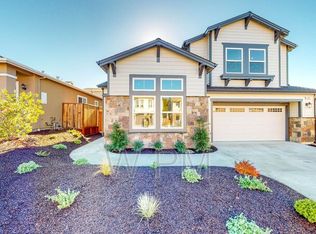 1824 Bella Vista Way, Santa Rosa, CA 95403