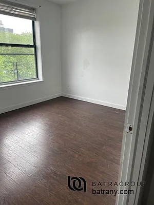 Rented by Batra Group Inc | media 9