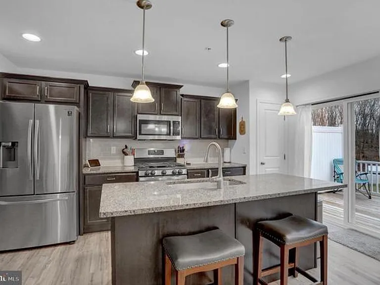 8153 Lenker Dr — Photo 12