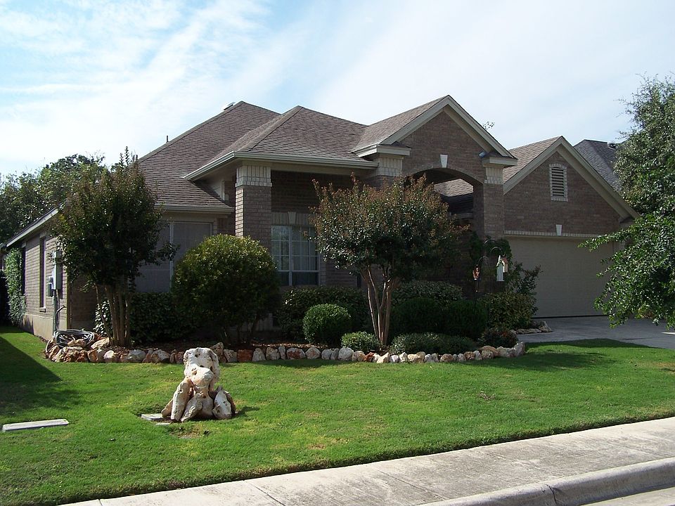 1st image of 2611 Foresthaven Dr