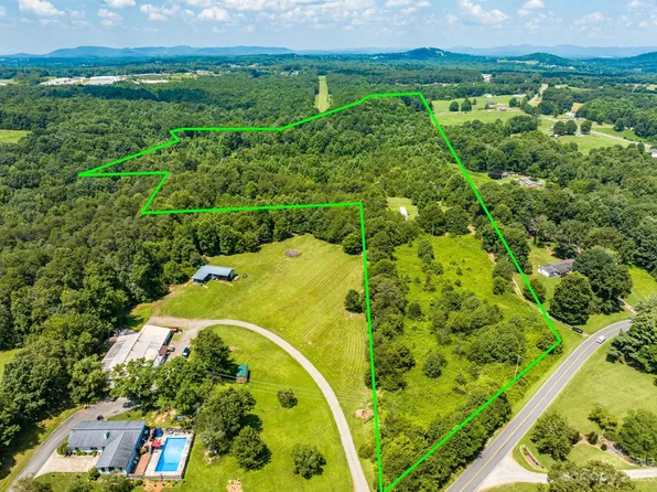 936 Goble Rd, Hiddenite, NC 28636