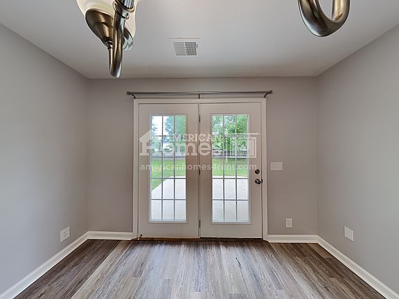 5th image of 890 Picadilly Dr
