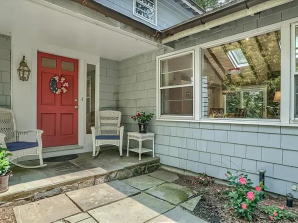 3 Tatomuck Road E, Pound Ridge, NY 10576