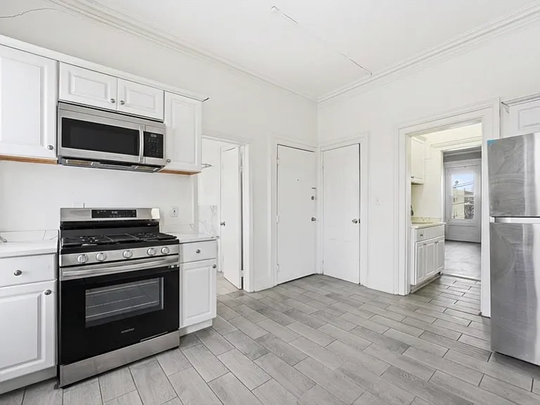 289 Forrest St #2 — Photo 3