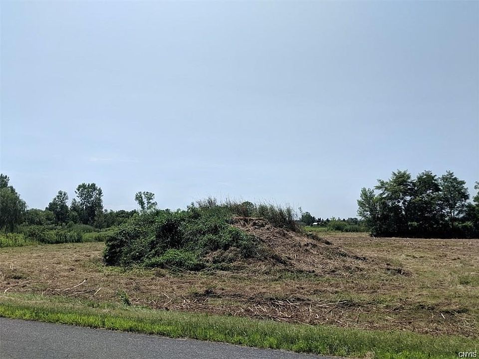 2nd image of 8575 Hertel Rd