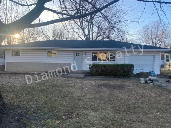 1747 S Montebello Ave, Springfield, MO 65807