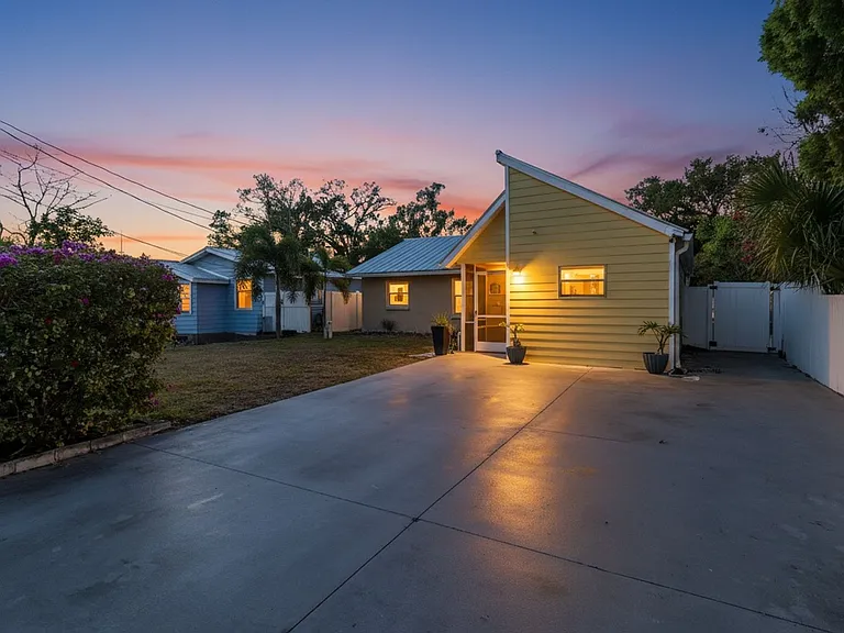 305 N Conrad Ave — Photo 43