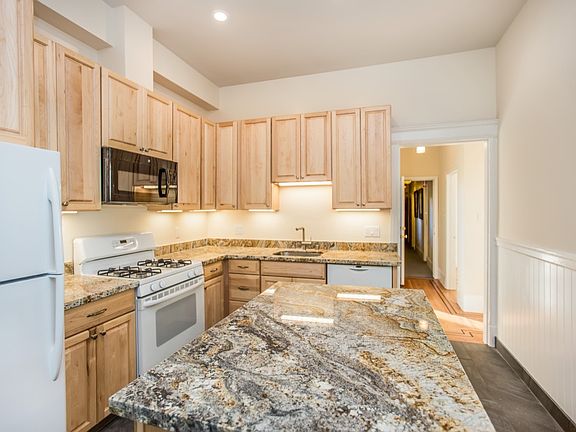 3rd image of 553 Duboce Ave #8