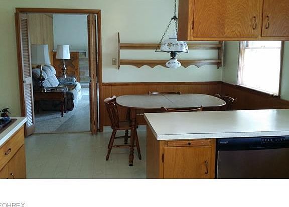 3rd image of 3433 Kingston Ln