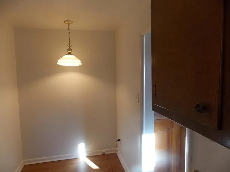 Kitchen Eat in Area