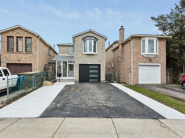 4291 Beacon Ln, Mississauga, ON L5C 3V8