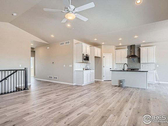 5th image of 802 Little Leaf Dr