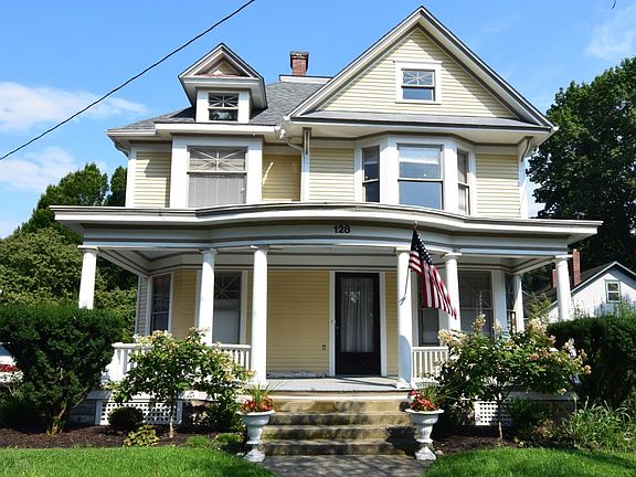 128 S. Pearl Street Granville Ohio