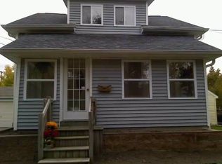 1902 James St, Essexville, MI