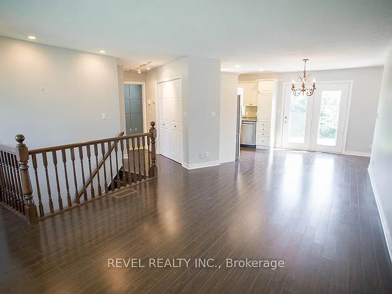 6 Geoffery Rd — Photo 5