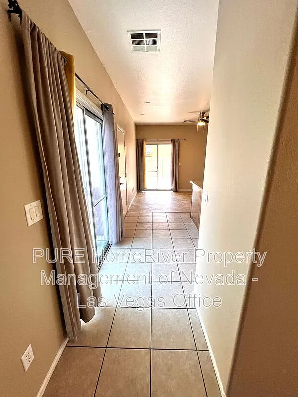 3 bed, 2.5 bath, 1521 sqft, $1,775 — Photo 4