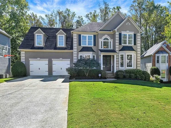 565 Camber Woods Dr, Roswell, GA 30076