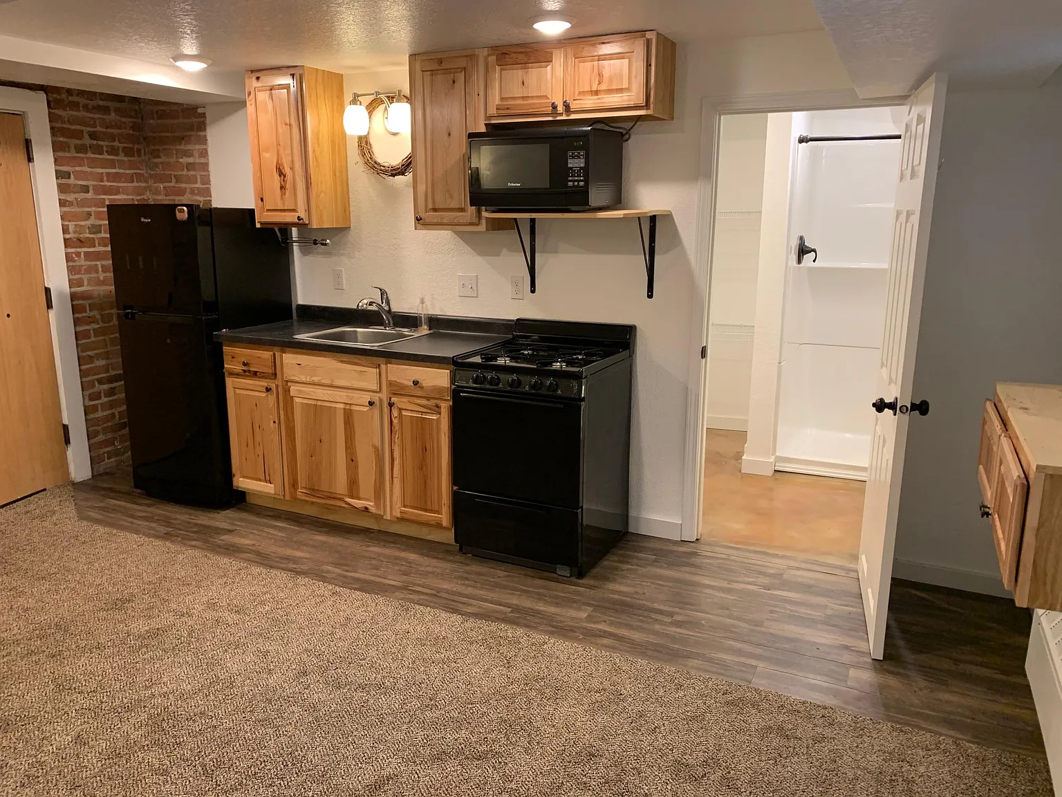 1525 E Superior St — Photo 3