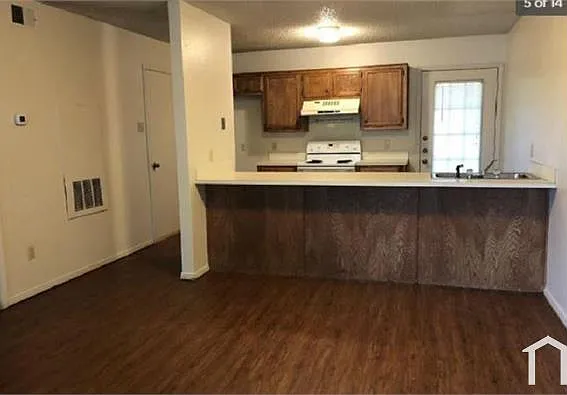 142 Austin Stone Dr — Photo 1