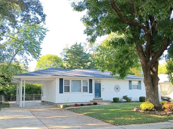 23 Manor Dr, Florissant, MO 63031