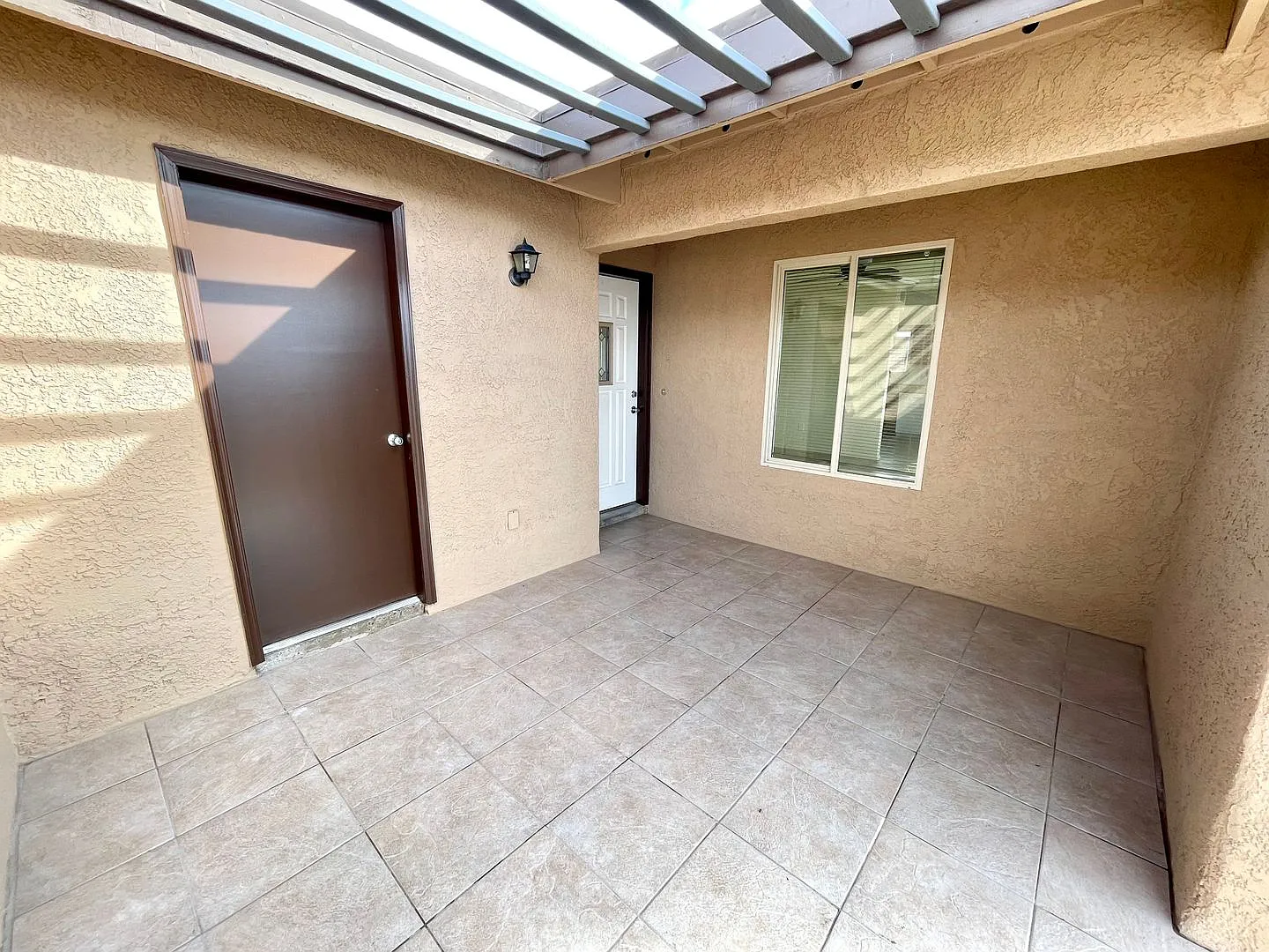 Cute 3 Bedroom Home in Lake Havasu City- Available Now! — Photo 4