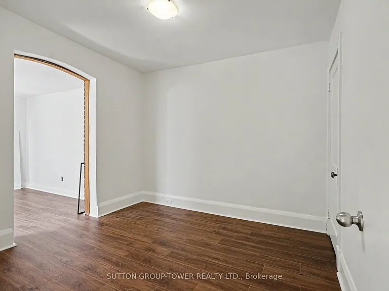 118 Castlefield Ave — Photo 20