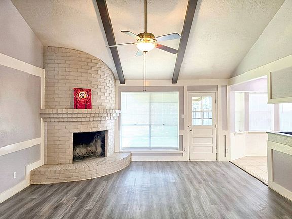 5th image of 447 Applewhite Dr