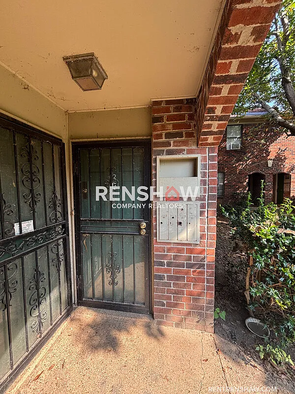 2 bed, 2.0 bath, 1120 sqft, $995 — Photo 2
