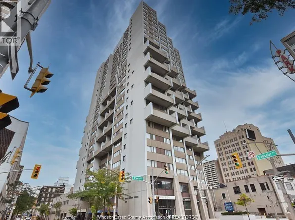 380 Pelissier St #305, Windsor, ON N9A 6V7