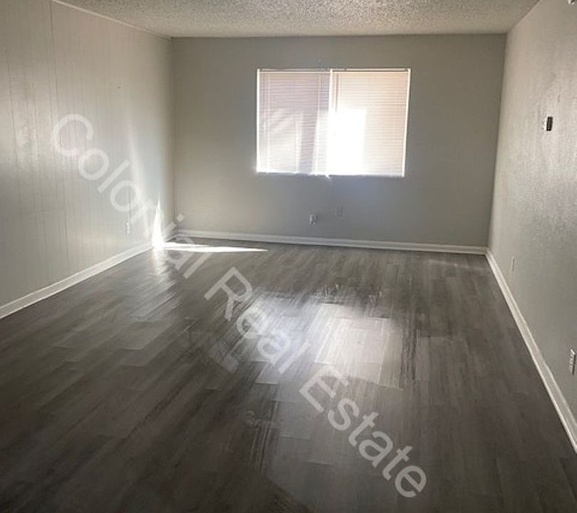 1st image of 1525 N Reid St #4