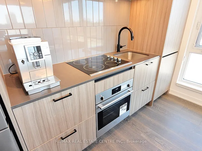 7950 Bathurst St #416 — Photo 27
